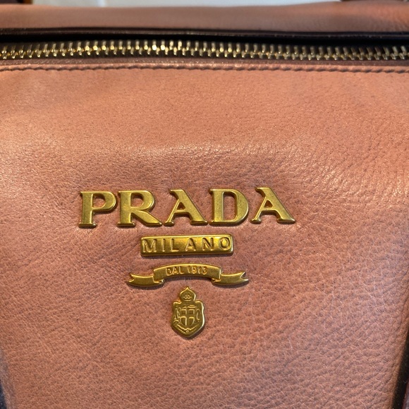 Authentic Prada handbag - Picture 4 of 9
